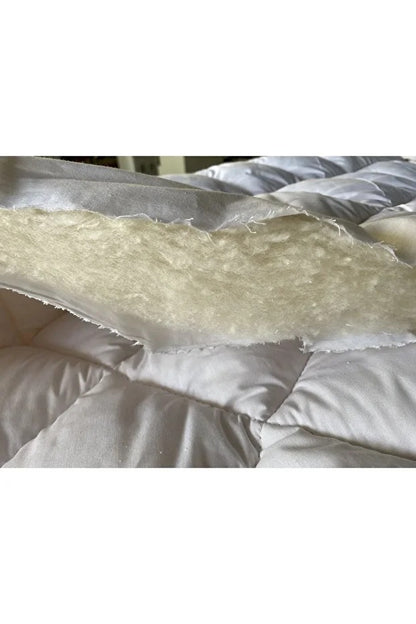 Çift Kişilik Merinos Kuzu Yünü Yorgan(195 x 215 cm) + İki Adet Boncuk Yünü Yastık