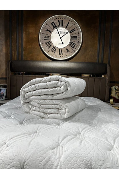 Çift Kişilik Merinos Kuzu Yünü Yorgan(195 x 215 cm) + İki Adet Boncuk Yünü Yastık