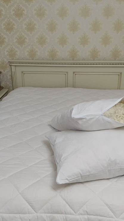 Çift Kişilik Merinos Kuzu Yünü Yorgan(195 x 215 cm) + İki Adet Boncuk Yünü Yastık